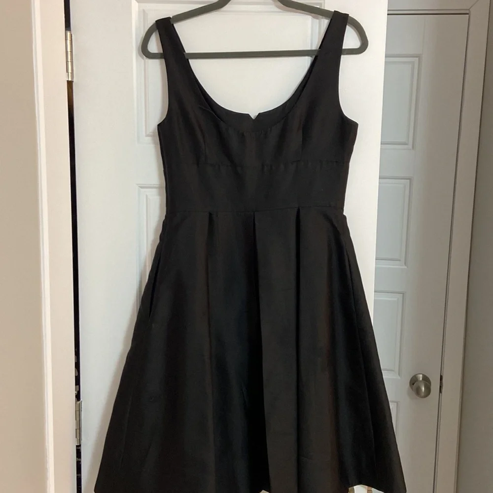 Perfect Little Black Dress - Picture 4 of 7